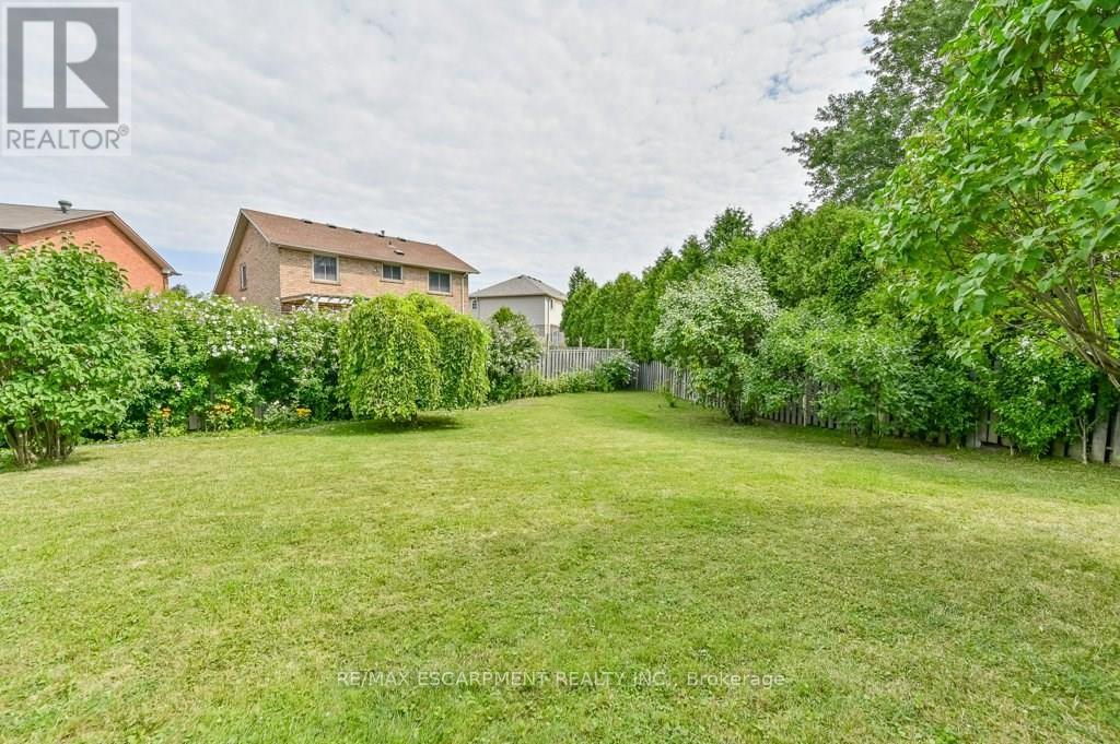 641 Limeridge Road E, Hamilton, Ontario  L8W 1A2 - Photo 18 - X12472326