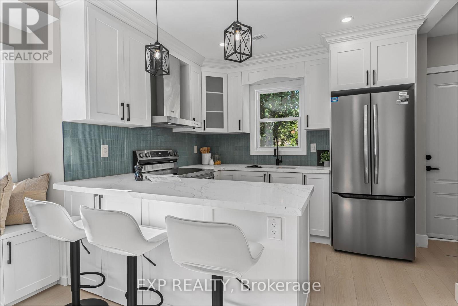 56 East 34th Street, Hamilton, Ontario  L8V 3W3 - Photo 17 - X12472331