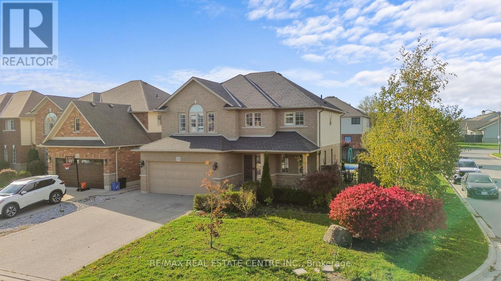 170 Southbrook Drive W, Hamilton (Binbrook), Ontario  L0R 1C0 - Photo 2 - X12472334