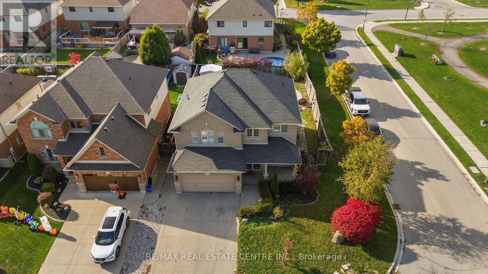 170 Southbrook Drive W, Hamilton (Binbrook), Ontario  L0R 1C0 - Photo 3 - X12472334