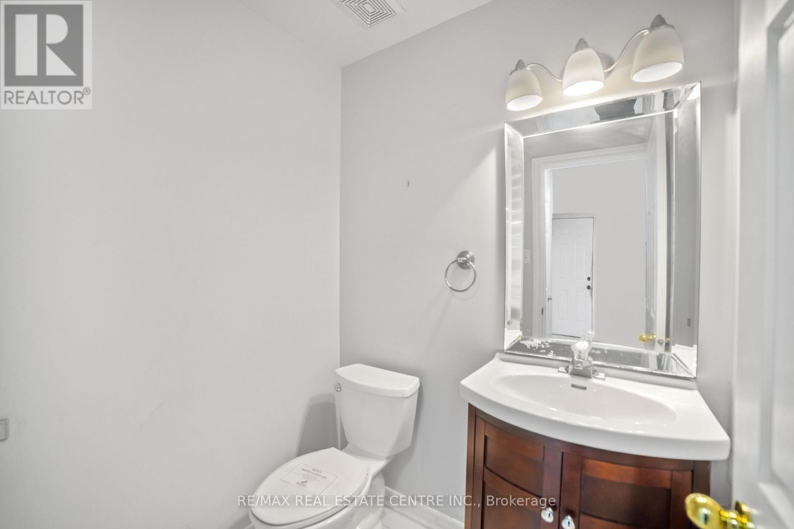 170 Southbrook Drive W, Hamilton (Binbrook), Ontario  L0R 1C0 - Photo 30 - X12472334