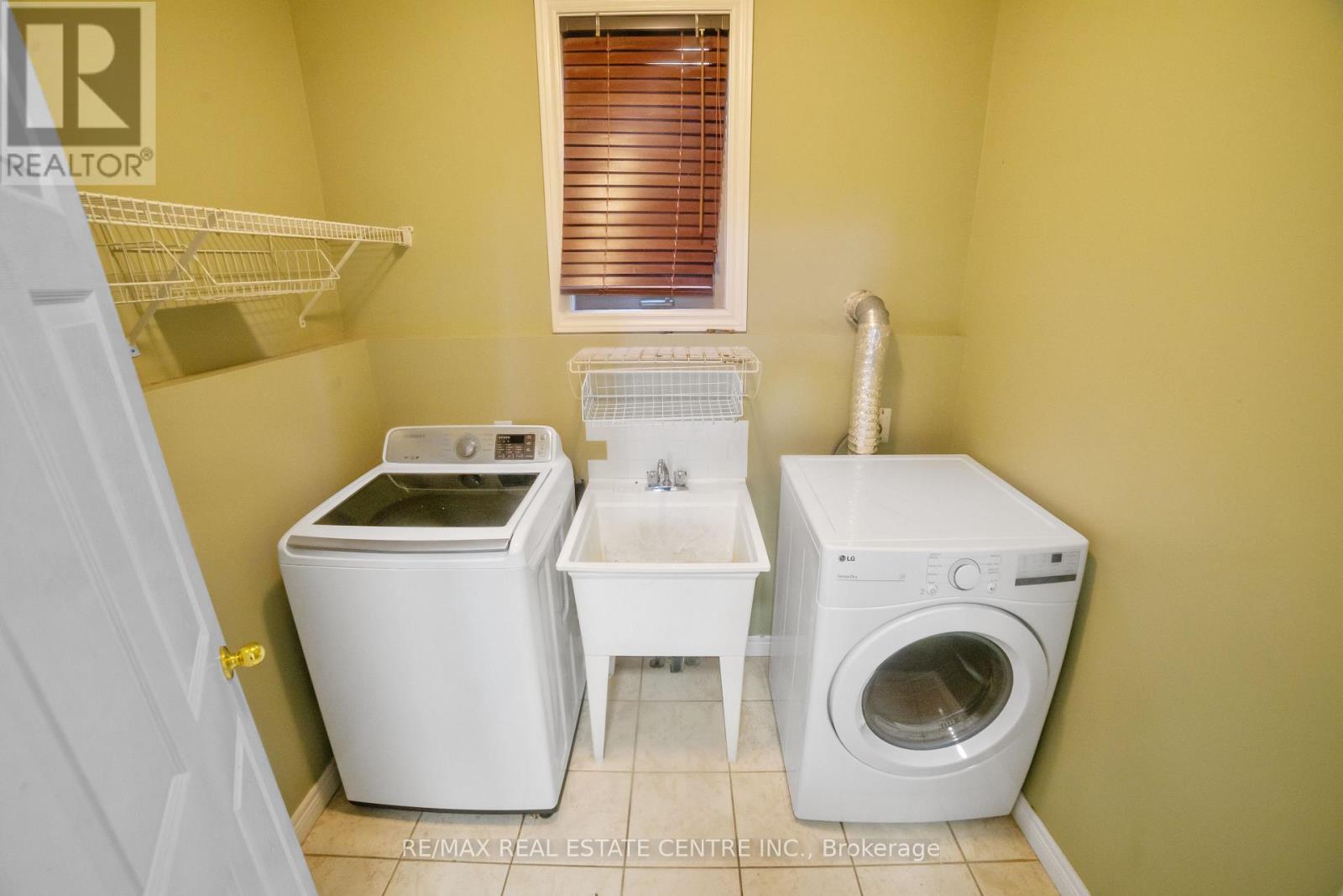 170 Southbrook Drive W, Hamilton (Binbrook), Ontario  L0R 1C0 - Photo 31 - X12472334