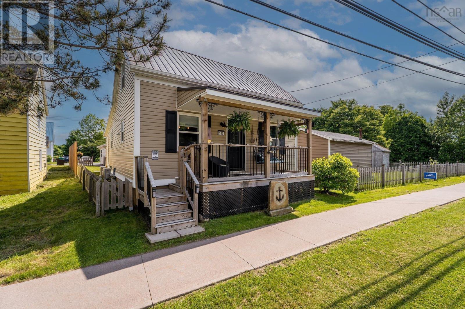 135 West River Road, Pictou, Nova Scotia  B0K 1H0 - Photo 3 - 202526230