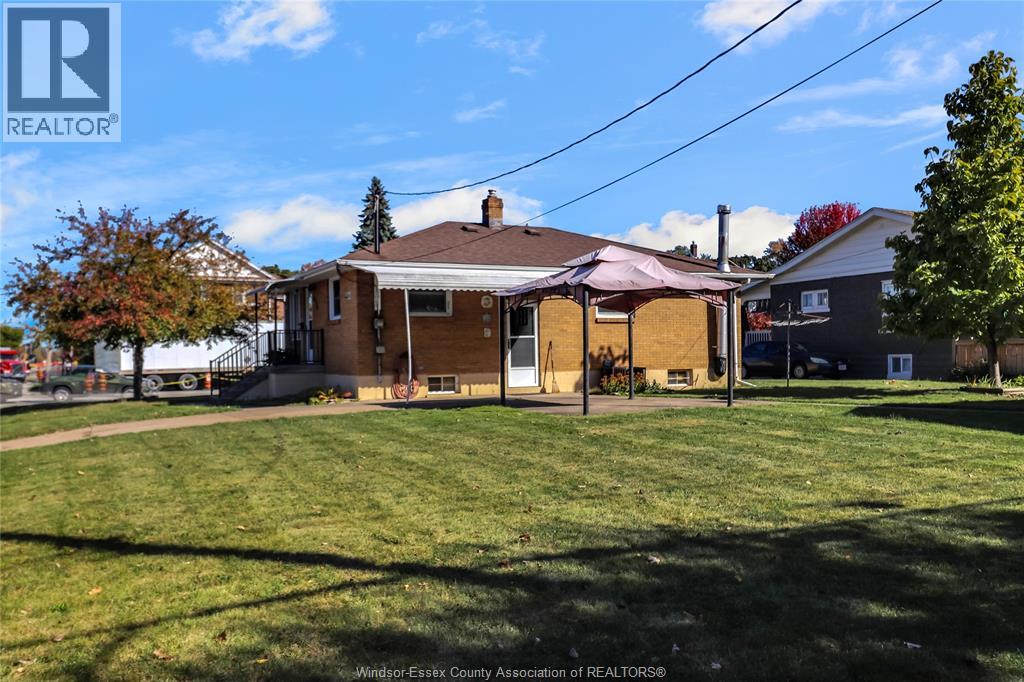 615 Giles West Unit# Main, Windsor, Ontario  N9A 6H9 - Photo 20 - 25026536
