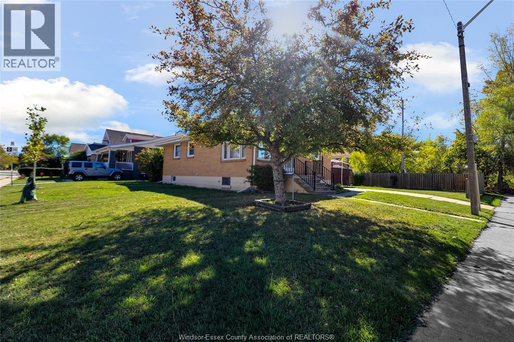 615 Giles West Unit# Main, Windsor, Ontario  N9A 6H9 - Photo 22 - 25026536