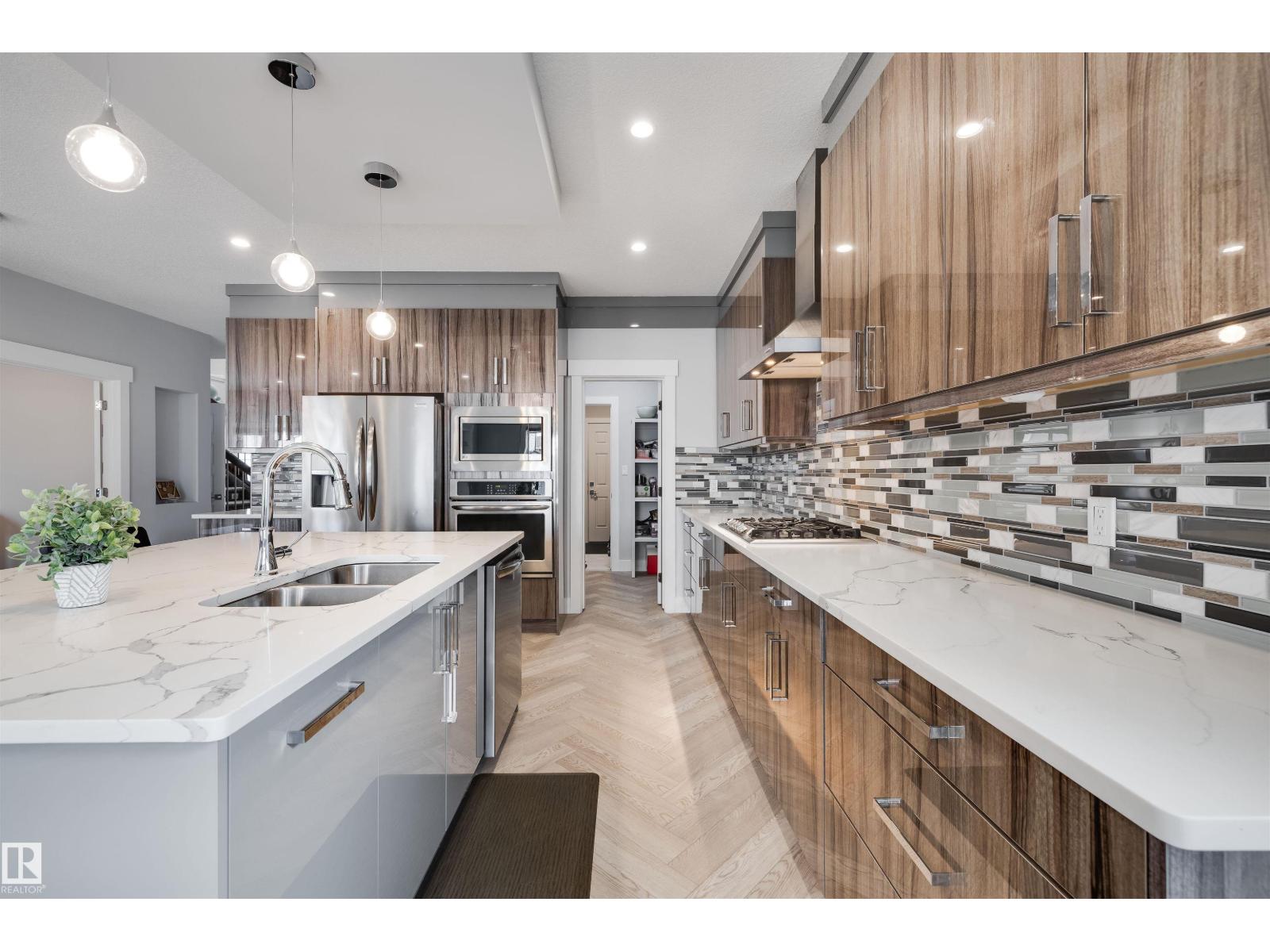 3901 44 Av, Beaumont, Alberta  T4X 2B7 - Photo 4 - E4459520