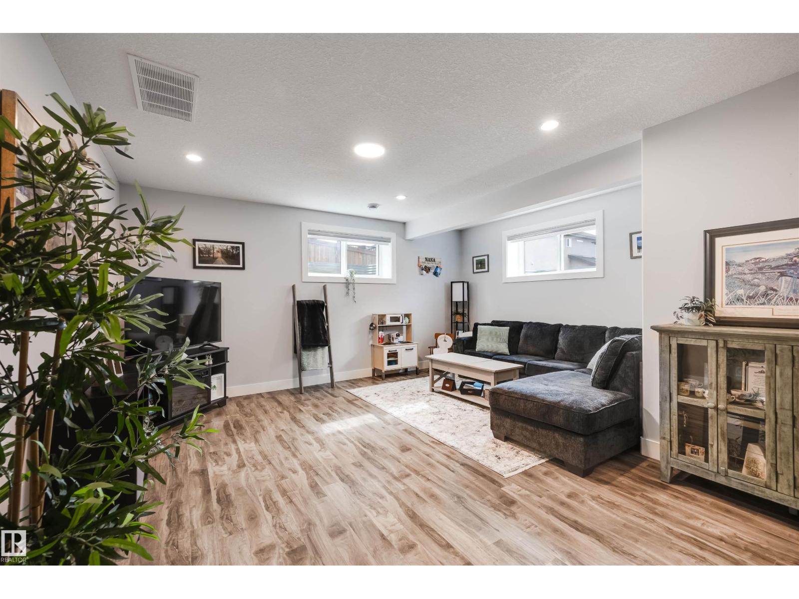 3901 44 Av, Beaumont, Alberta  T4X 2B7 - Photo 36 - E4459520