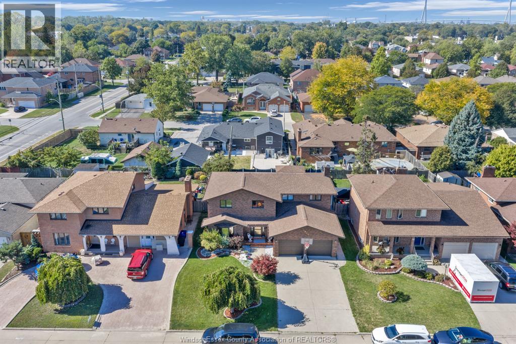1685 Askin, Windsor, Ontario  N9B 3S4 - Photo 4 - 25026527