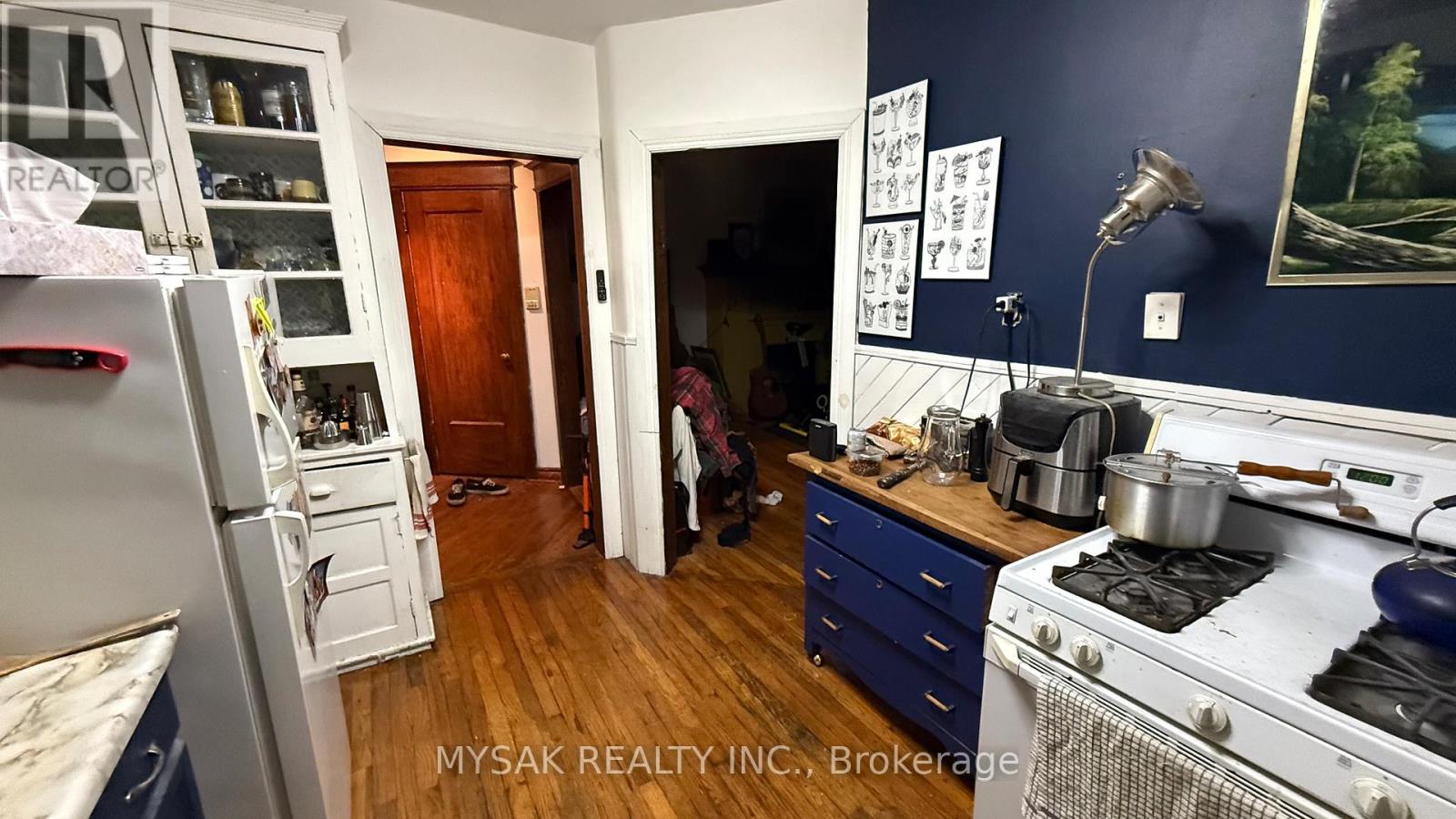 449 Crawford Street, Toronto, Ontario  M6G 3J7 - Photo 13 - C12472404