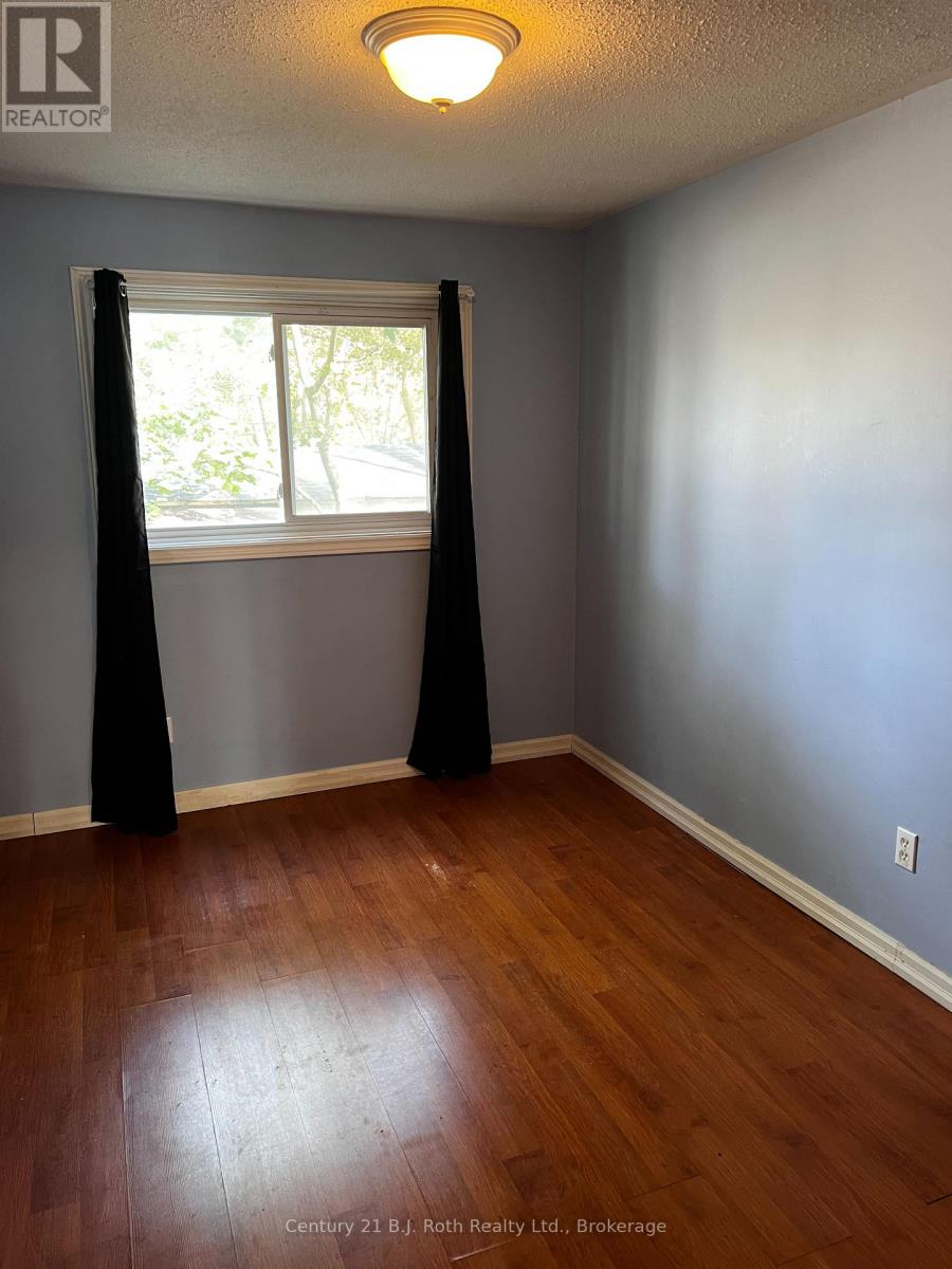 3 - 520 High Street, Orillia, Ontario  L3V 4Y1 - Photo 7 - S12453637