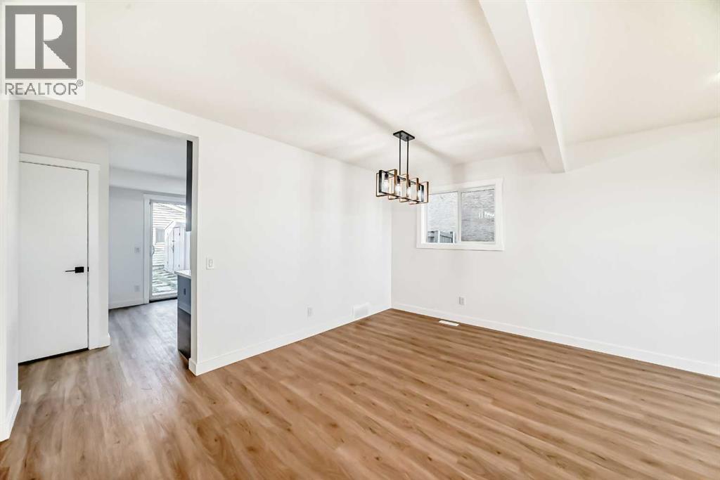 181 Martinglen Way Ne, Calgary, Alberta  T3J 3L1 - Photo 6 - A2250279