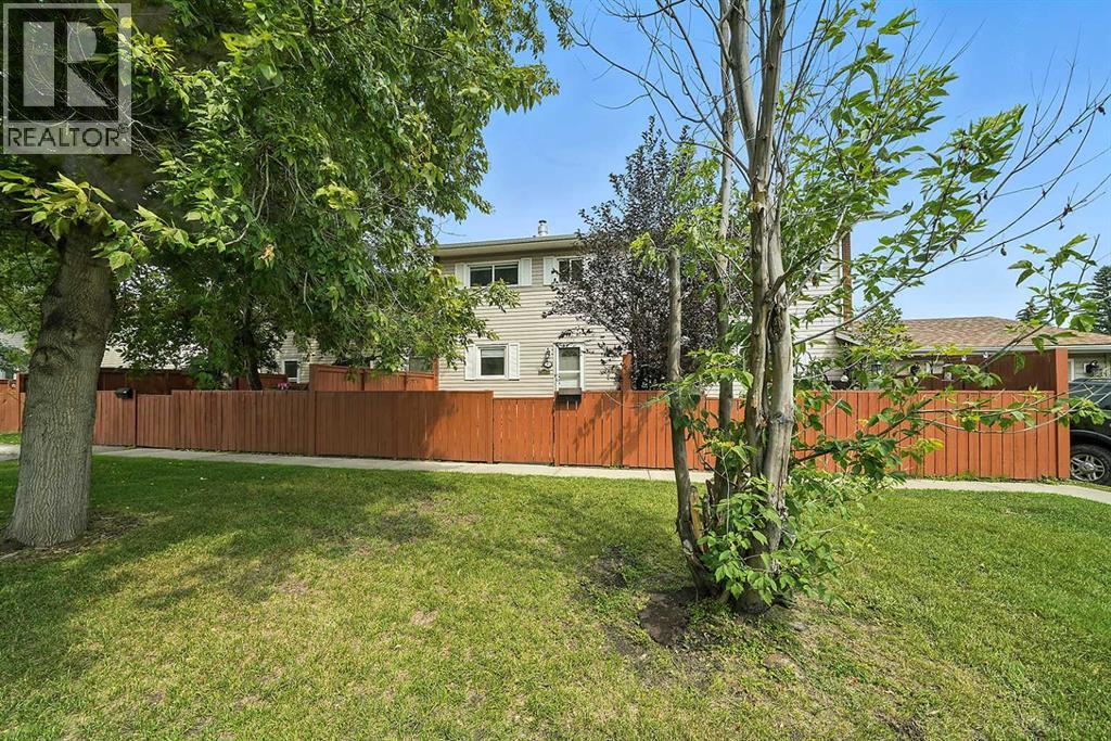 13, 15 Stanton Street, Red Deer, Alberta  T4N 0B9 - Photo 4 - A2265699