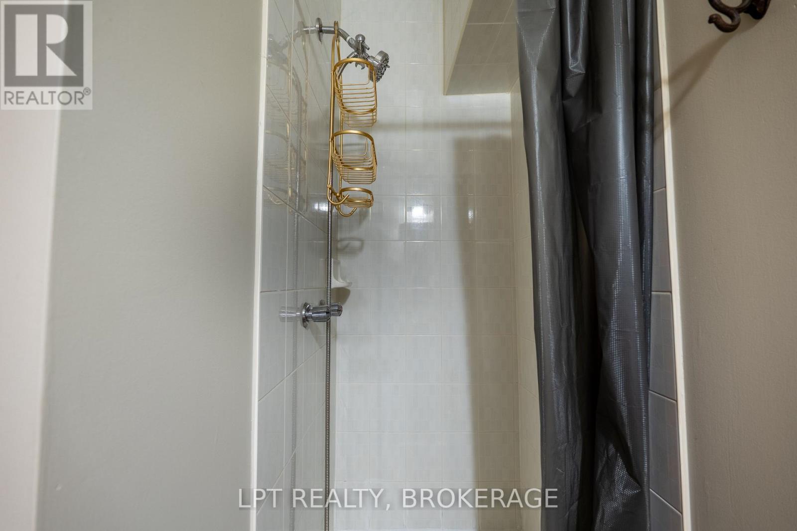 697 Macdonald Drive, Gananoque, Ontario  K7G 3C4 - Photo 25 - X12472432