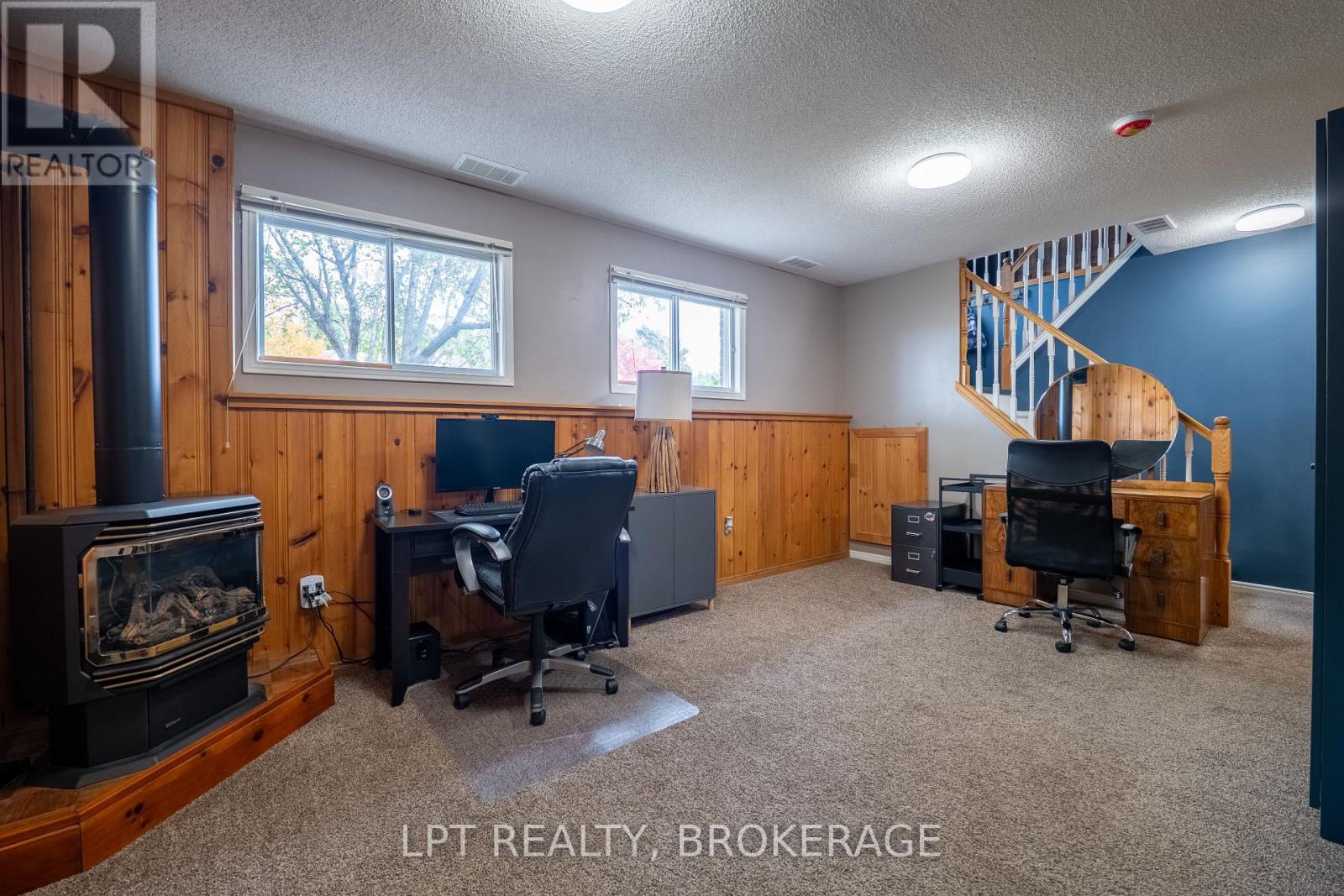 697 Macdonald Drive, Gananoque, Ontario  K7G 3C4 - Photo 29 - X12472432