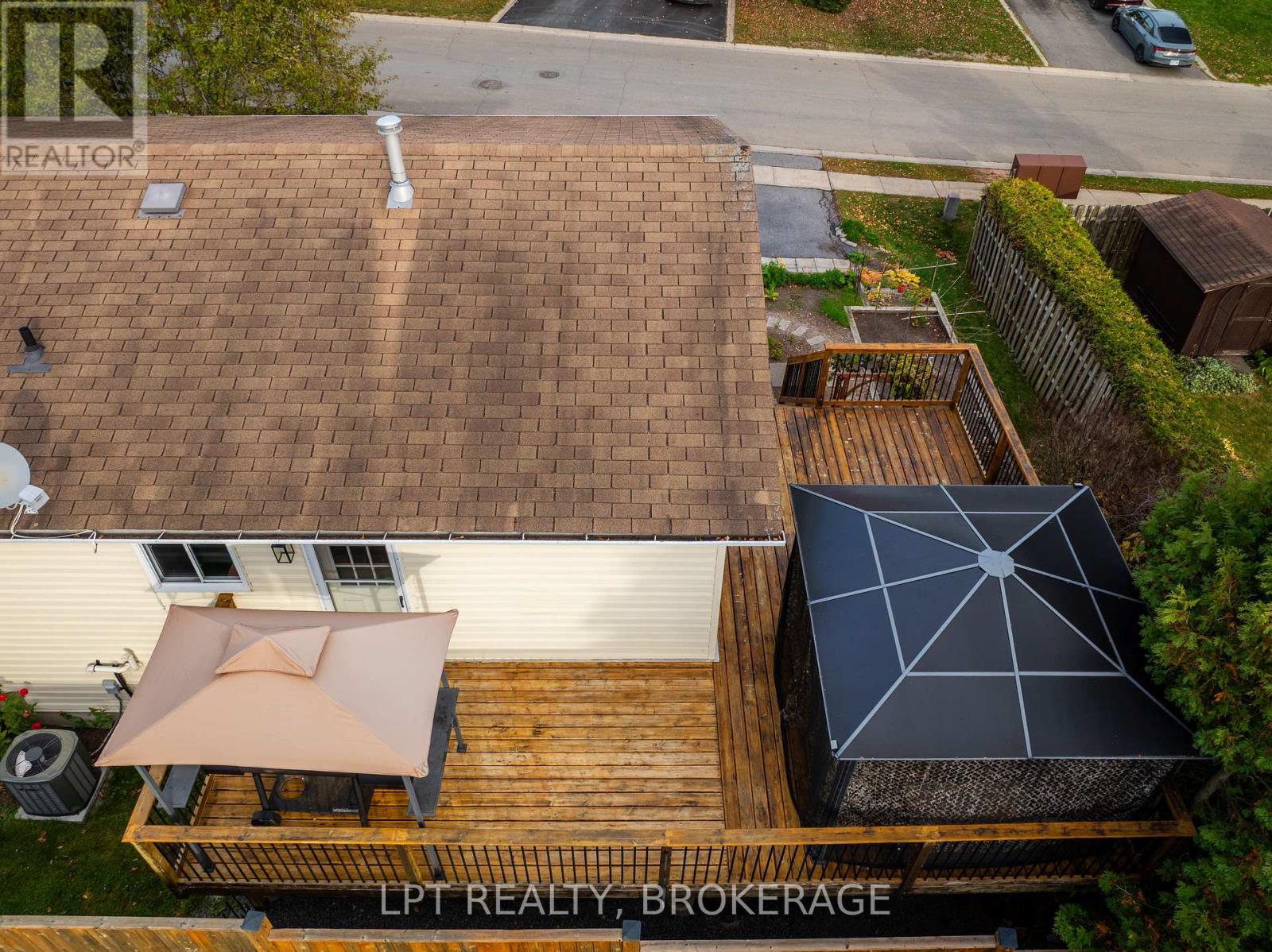 697 Macdonald Drive, Gananoque, Ontario  K7G 3C4 - Photo 40 - X12472432