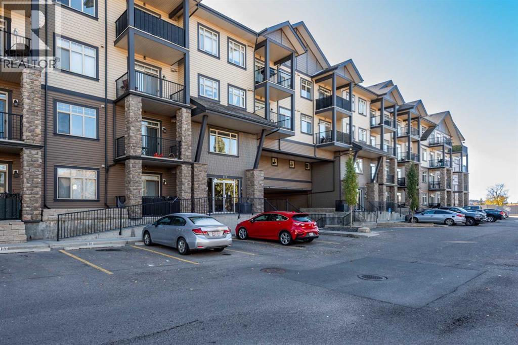 401, 117 Copperpond Common Se, Calgary, Alberta  T2Z 5E2 - Photo 2 - A2265117