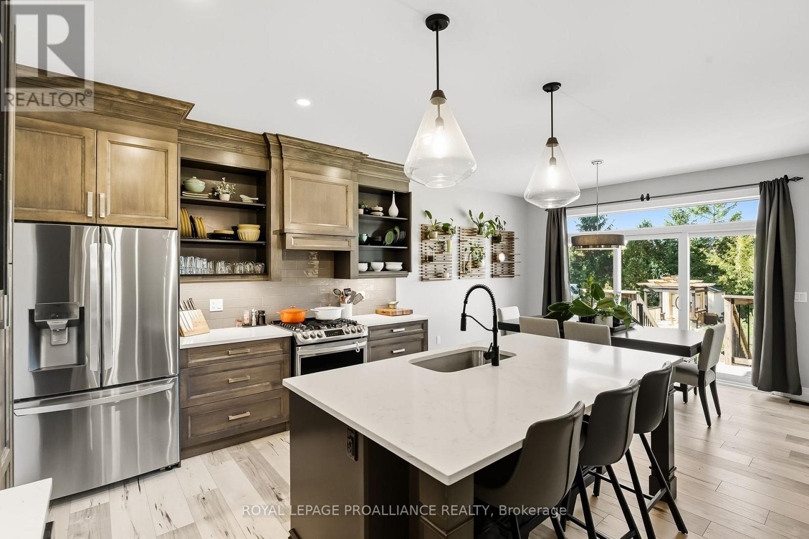 19 Ambrosia Terrace, Quinte West, Ontario  K8V 0G6 - Photo 19 - X12472508