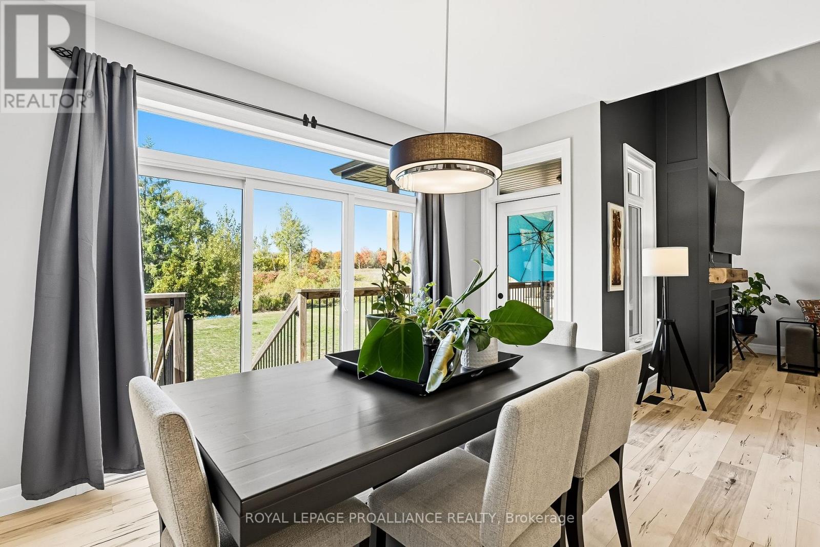 19 Ambrosia Terrace, Quinte West, Ontario  K8V 0G6 - Photo 25 - X12472508