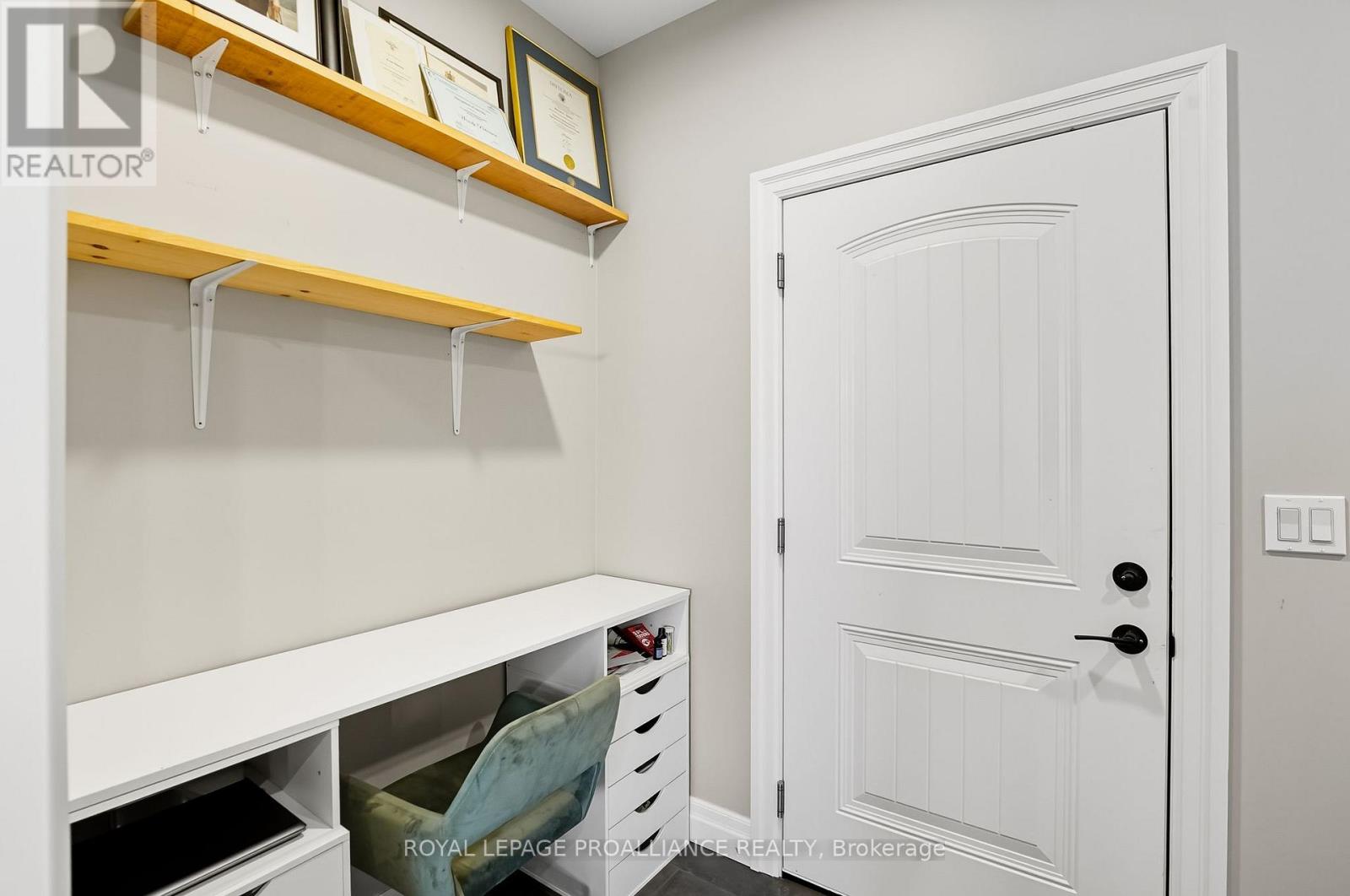 19 Ambrosia Terrace, Quinte West, Ontario  K8V 0G6 - Photo 26 - X12472508