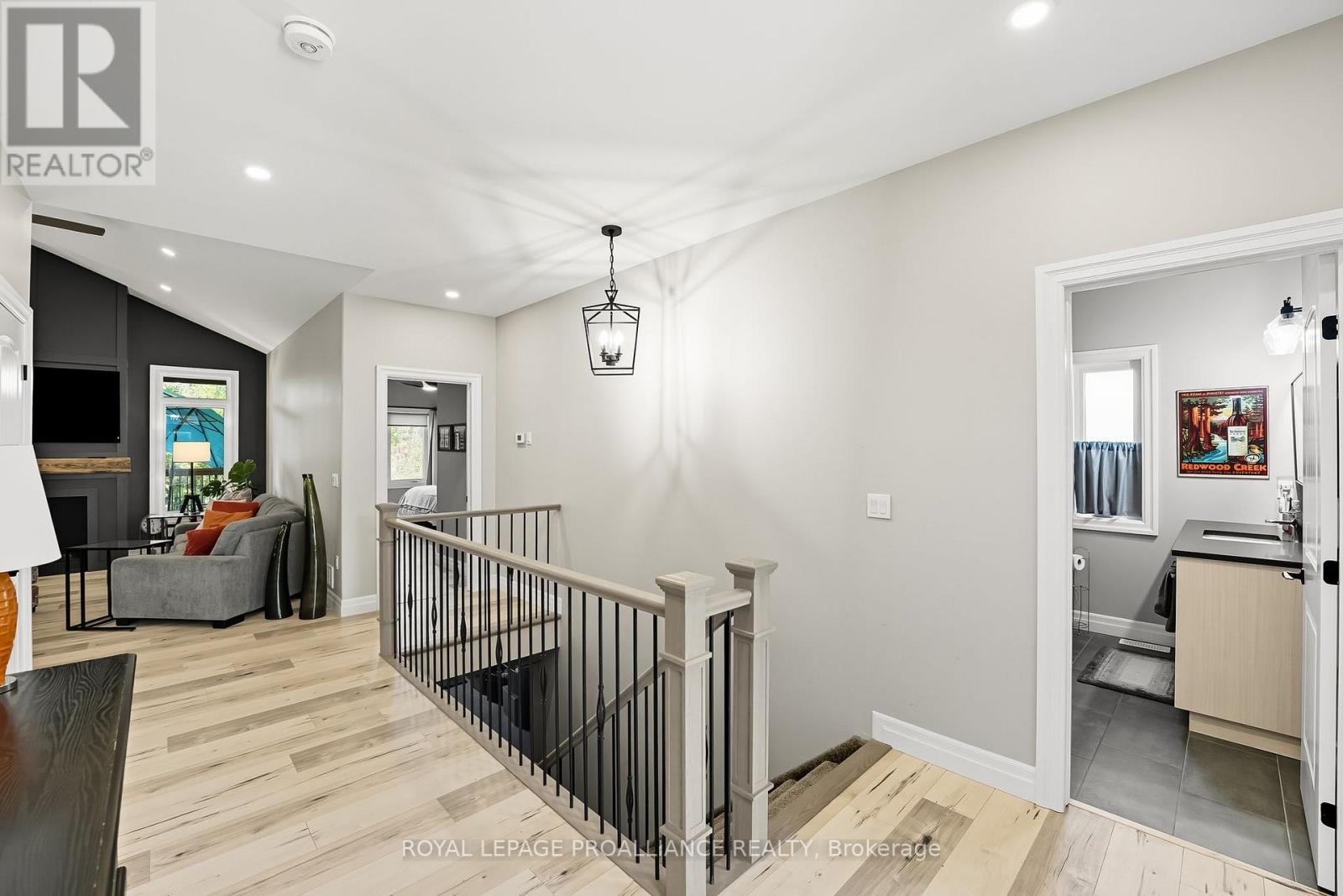 19 Ambrosia Terrace, Quinte West, Ontario  K8V 0G6 - Photo 29 - X12472508