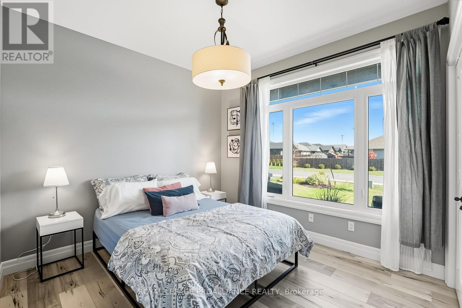 19 Ambrosia Terrace, Quinte West, Ontario  K8V 0G6 - Photo 30 - X12472508