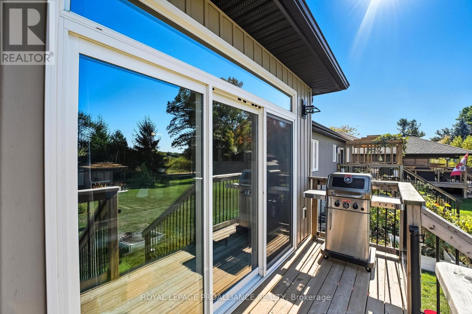 19 Ambrosia Terrace, Quinte West, Ontario  K8V 0G6 - Photo 42 - X12472508