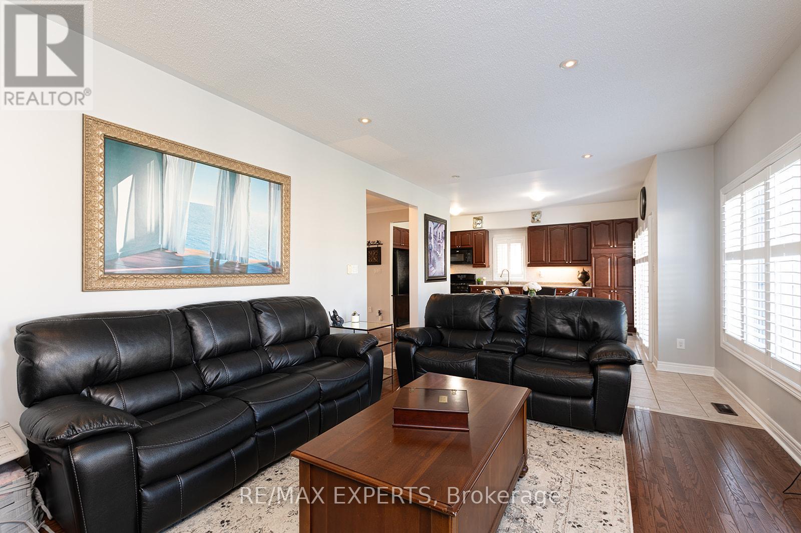 34 Laurentide Crescent, Brampton (Vales Of Castlemore North), Ontario  L6P 1Y4 - Photo 17 - W12471862
