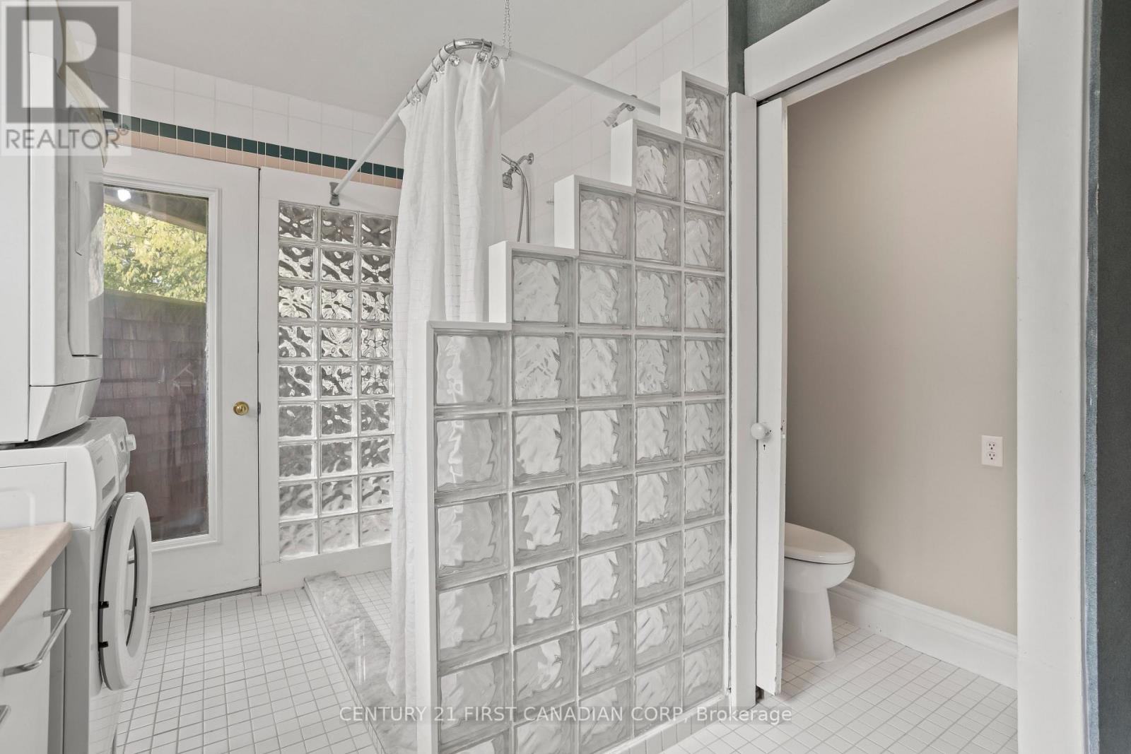 16 Woodward Avenue, London North, Ontario  N6H 2G7 - Photo 34 - X12472451