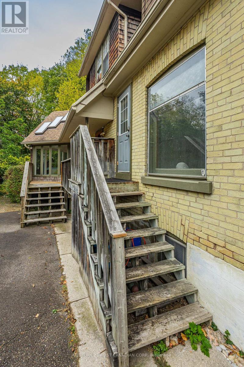 16 Woodward Avenue, London North, Ontario  N6H 2G7 - Photo 38 - X12472451