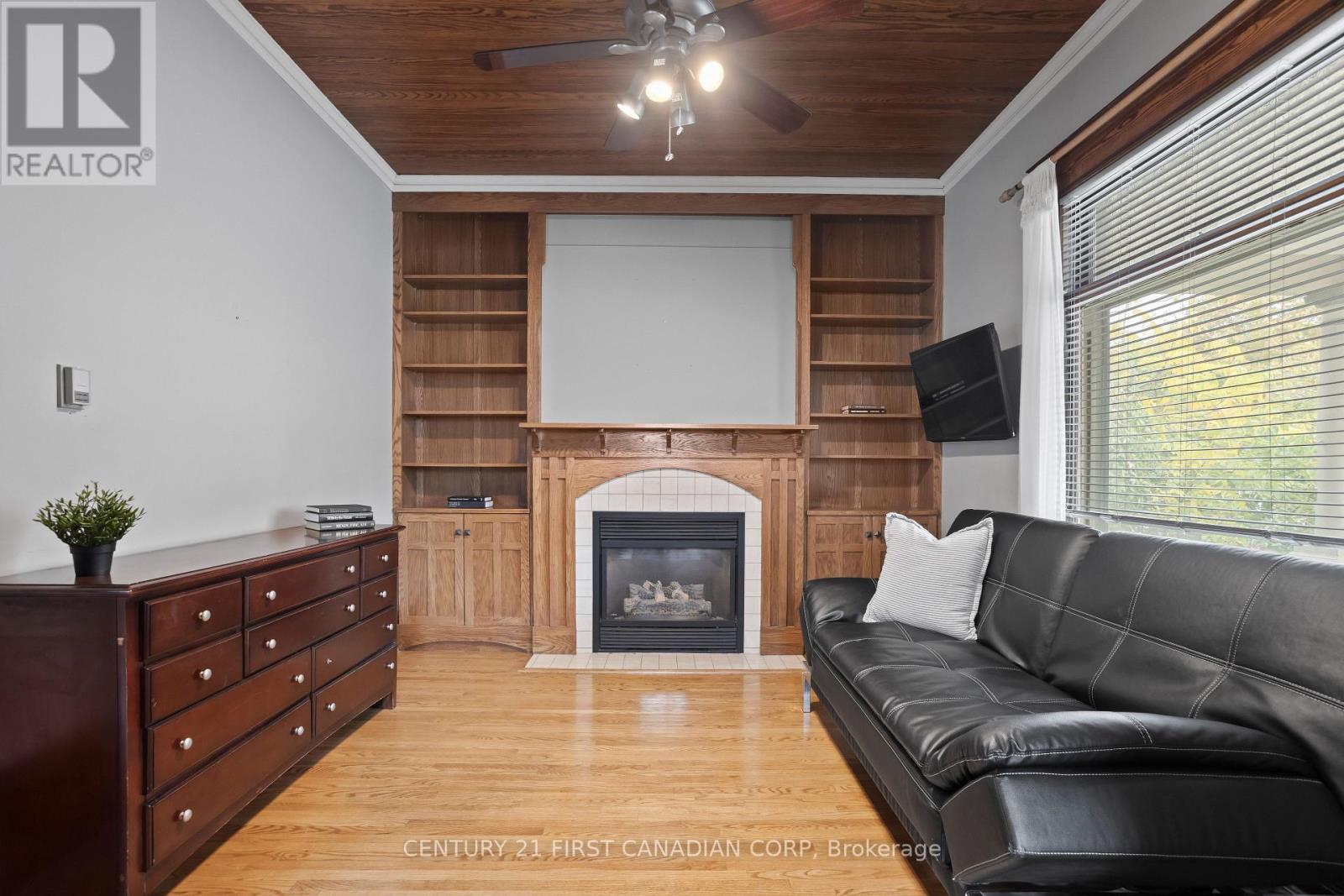 16 Woodward Avenue, London North, Ontario  N6H 2G7 - Photo 7 - X12472451