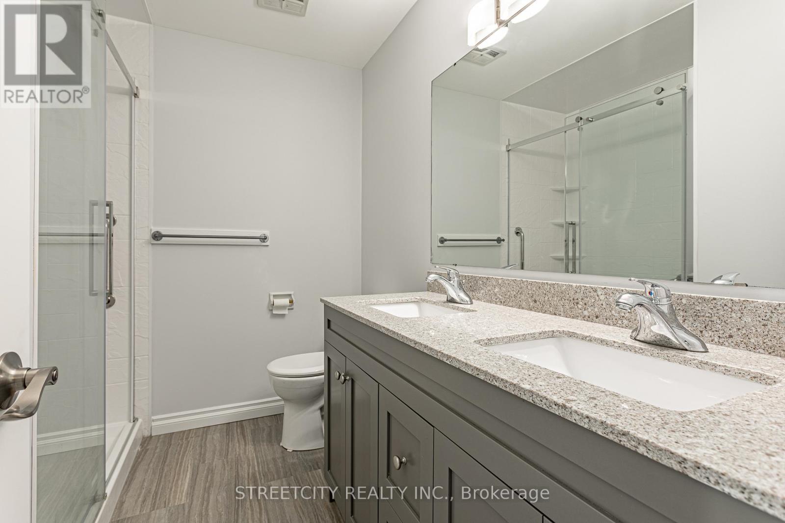 35 - 359 Evergalde Crescent N, London North, Ontario  N6H 4M8 - Photo 25 - X12472484