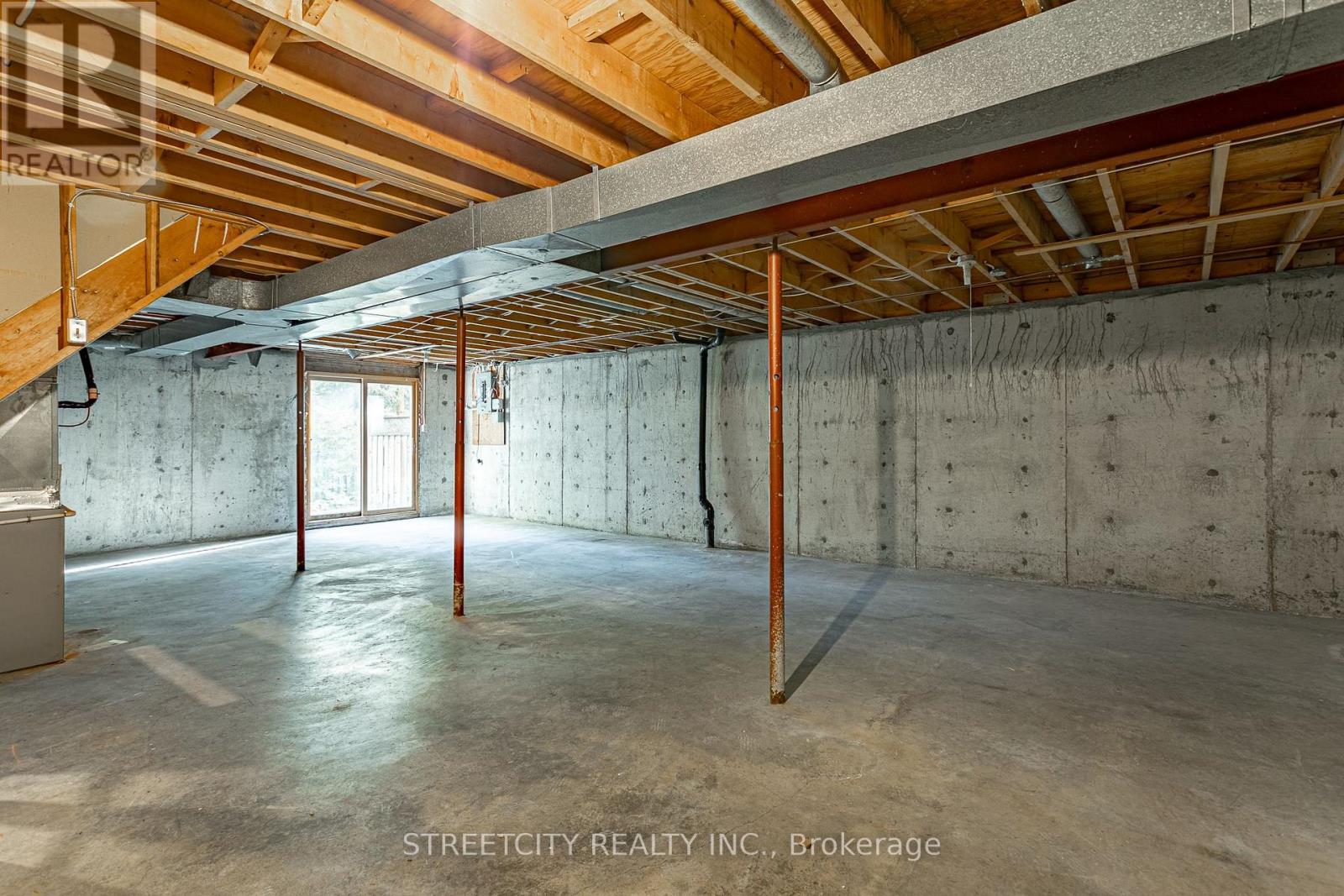 35 - 359 Evergalde Crescent N, London North, Ontario  N6H 4M8 - Photo 27 - X12472484