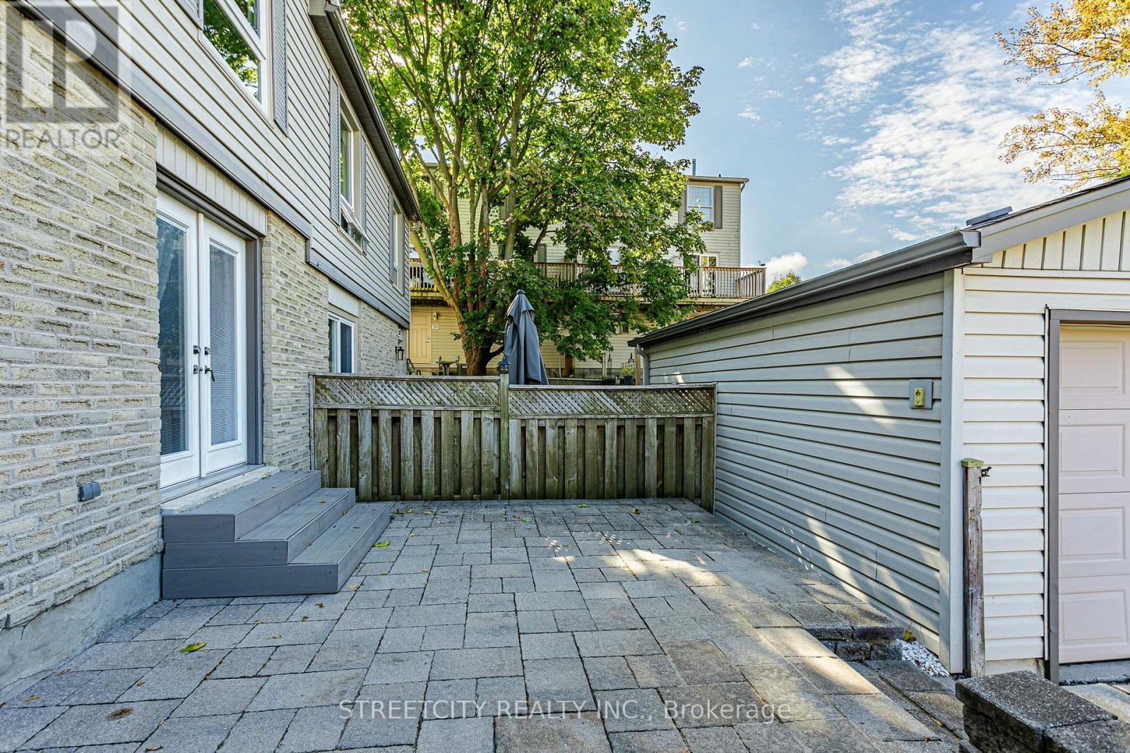 35 - 359 Evergalde Crescent N, London North, Ontario  N6H 4M8 - Photo 31 - X12472484