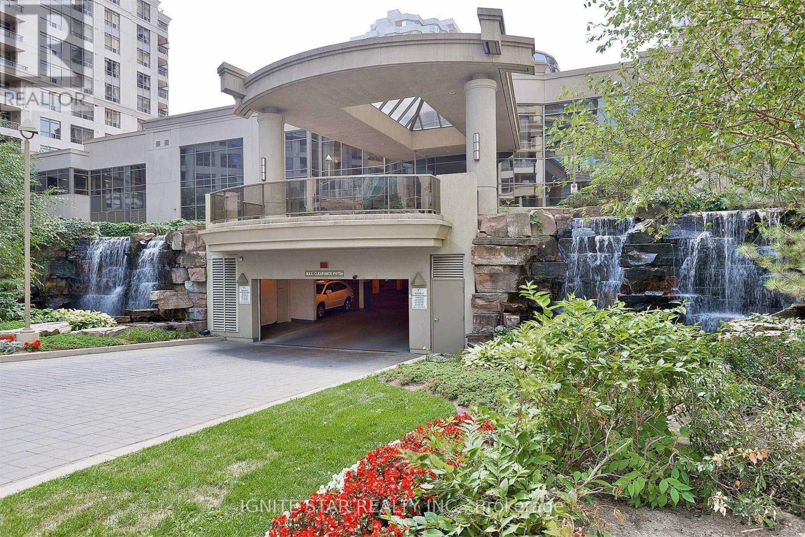 PH10 - 3880 DUKE OF YORK BOULEVARD, Mississauga, Ontario