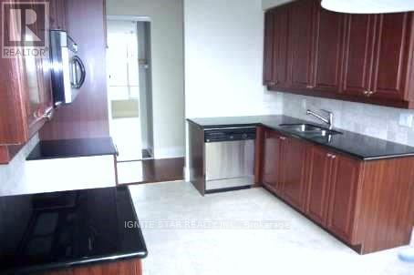 Ph10 - 3880 Duke Of York Boulevard, Mississauga, Ontario  L5B 4M7 - Photo 13 - W12472380