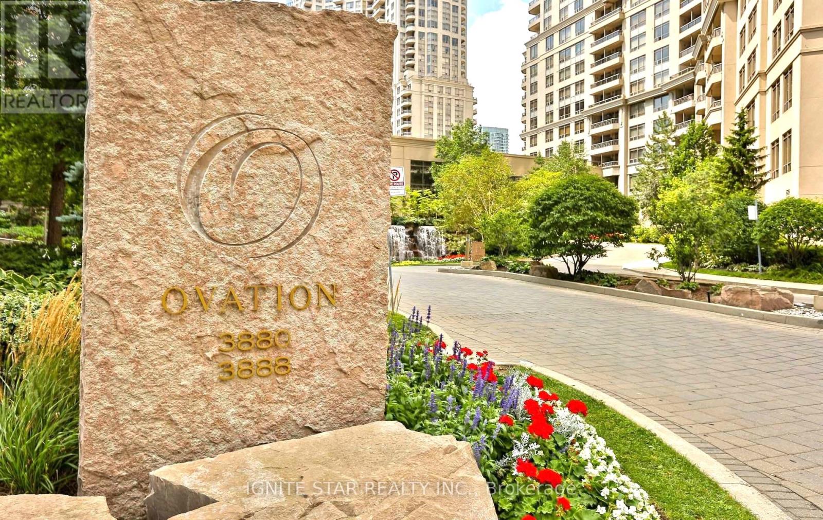 Ph10 - 3880 Duke Of York Boulevard, Mississauga, Ontario  L5B 4M7 - Photo 2 - W12472380