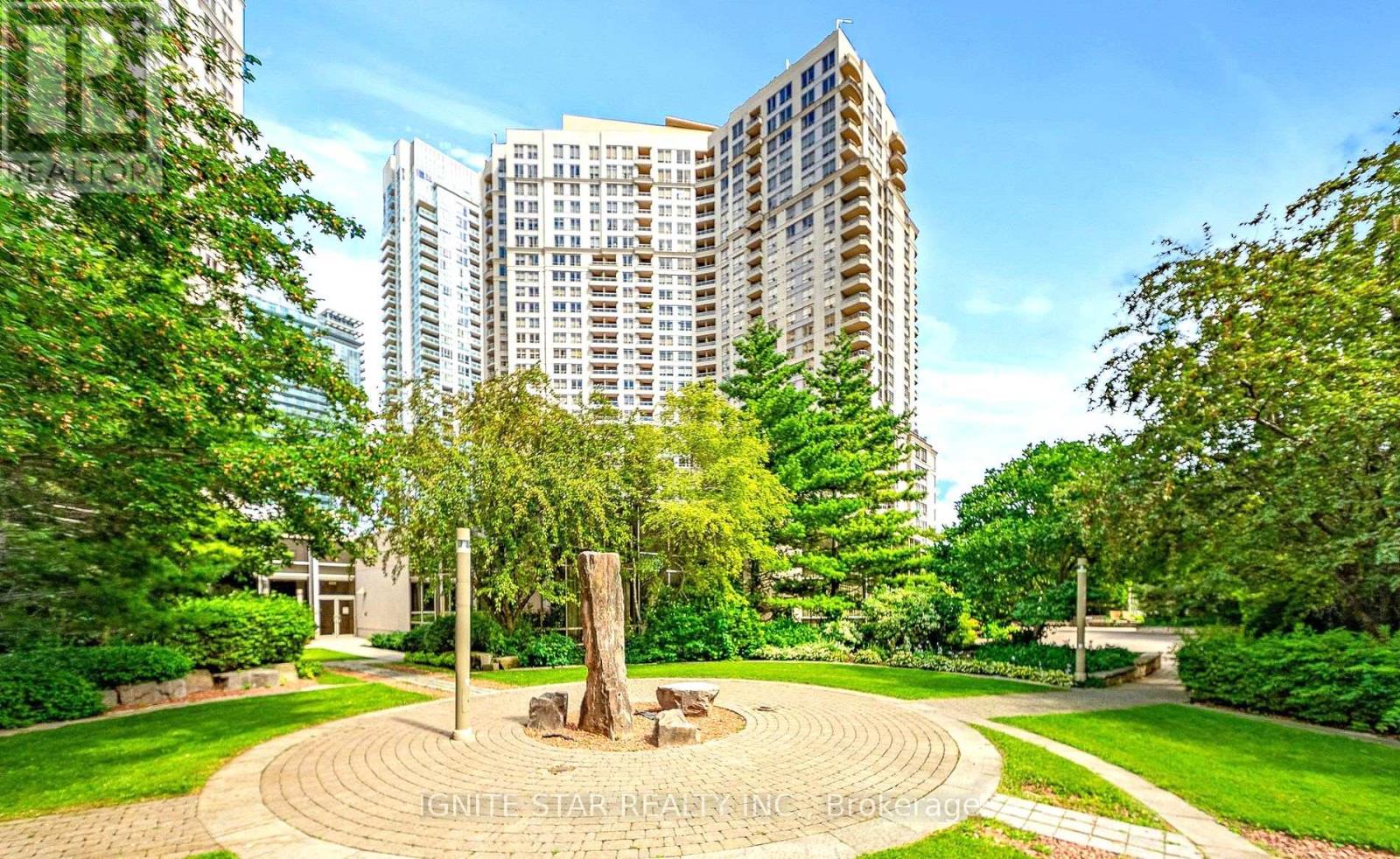 Ph10 - 3880 Duke Of York Boulevard, Mississauga, Ontario  L5B 4M7 - Photo 45 - W12472380