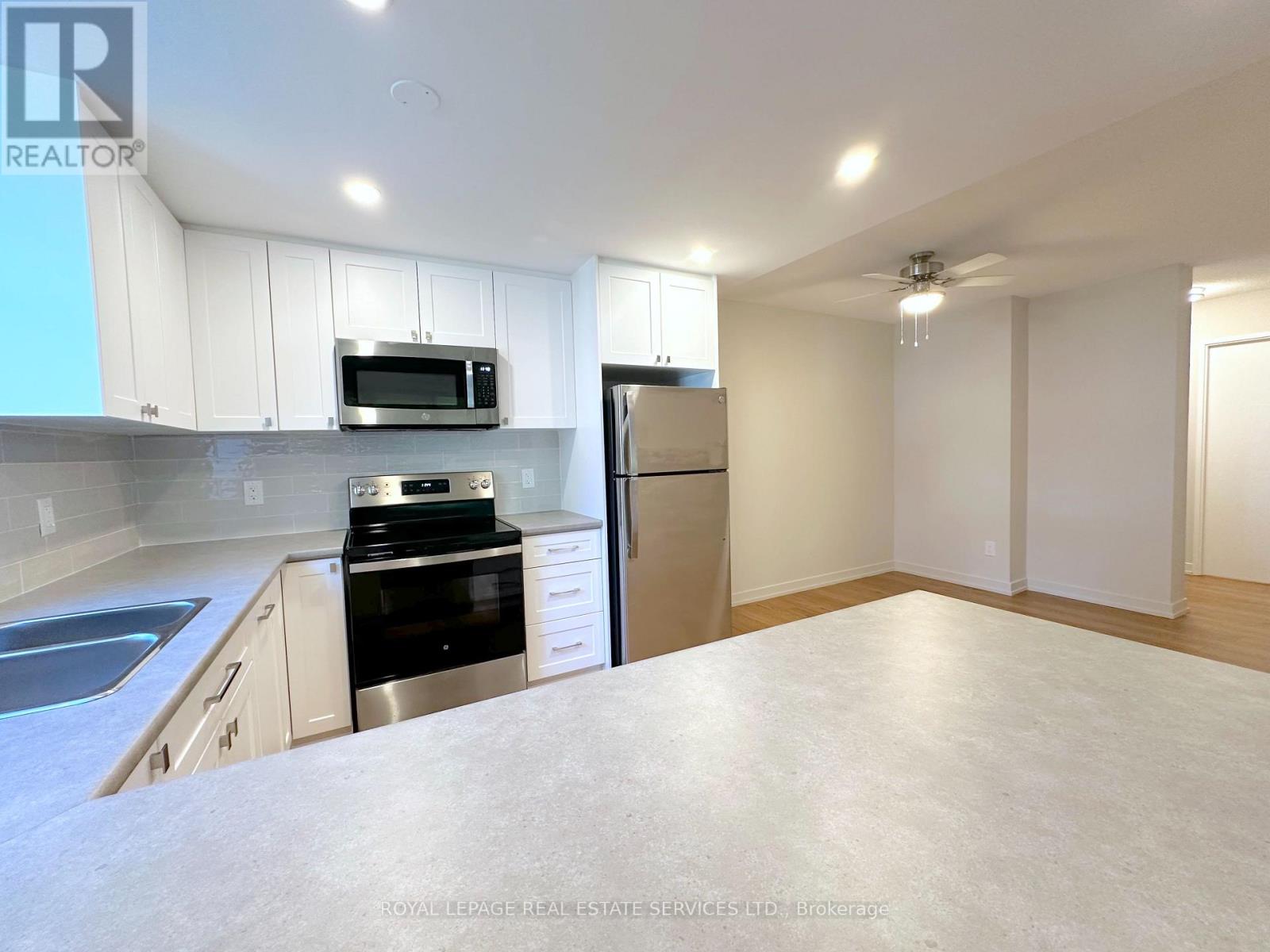 205 - 165 La Rose Avenue, Toronto, Ontario  M9P 3S9 - Photo 4 - W12472402