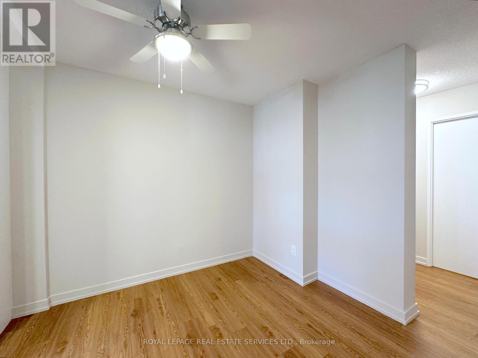 205 - 165 La Rose Avenue, Toronto, Ontario  M9P 3S9 - Photo 6 - W12472402