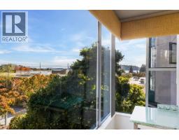 201 588 16TH STREET, West Vancouver, British Columbia