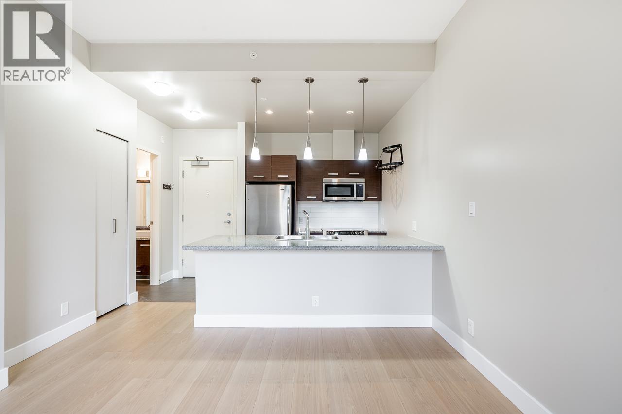 402 2957 Glen Drive, Coquitlam, British Columbia  V3B 0B5 - Photo 10 - R3060048