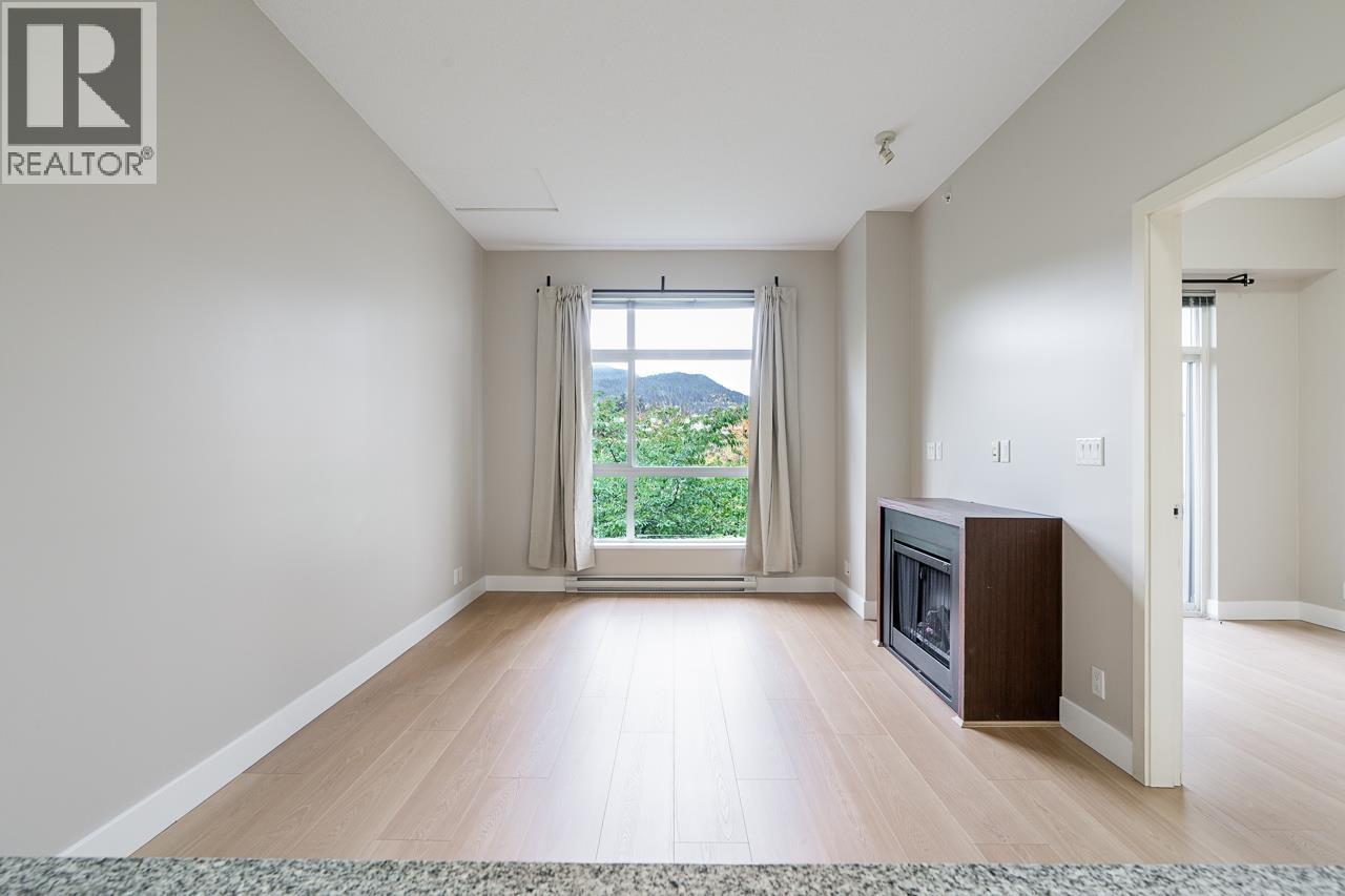 402 2957 Glen Drive, Coquitlam, British Columbia  V3B 0B5 - Photo 12 - R3060048