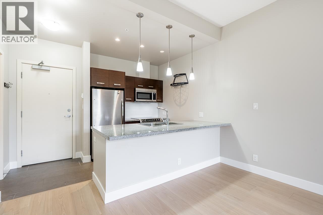 402 2957 Glen Drive, Coquitlam, British Columbia  V3B 0B5 - Photo 9 - R3060048