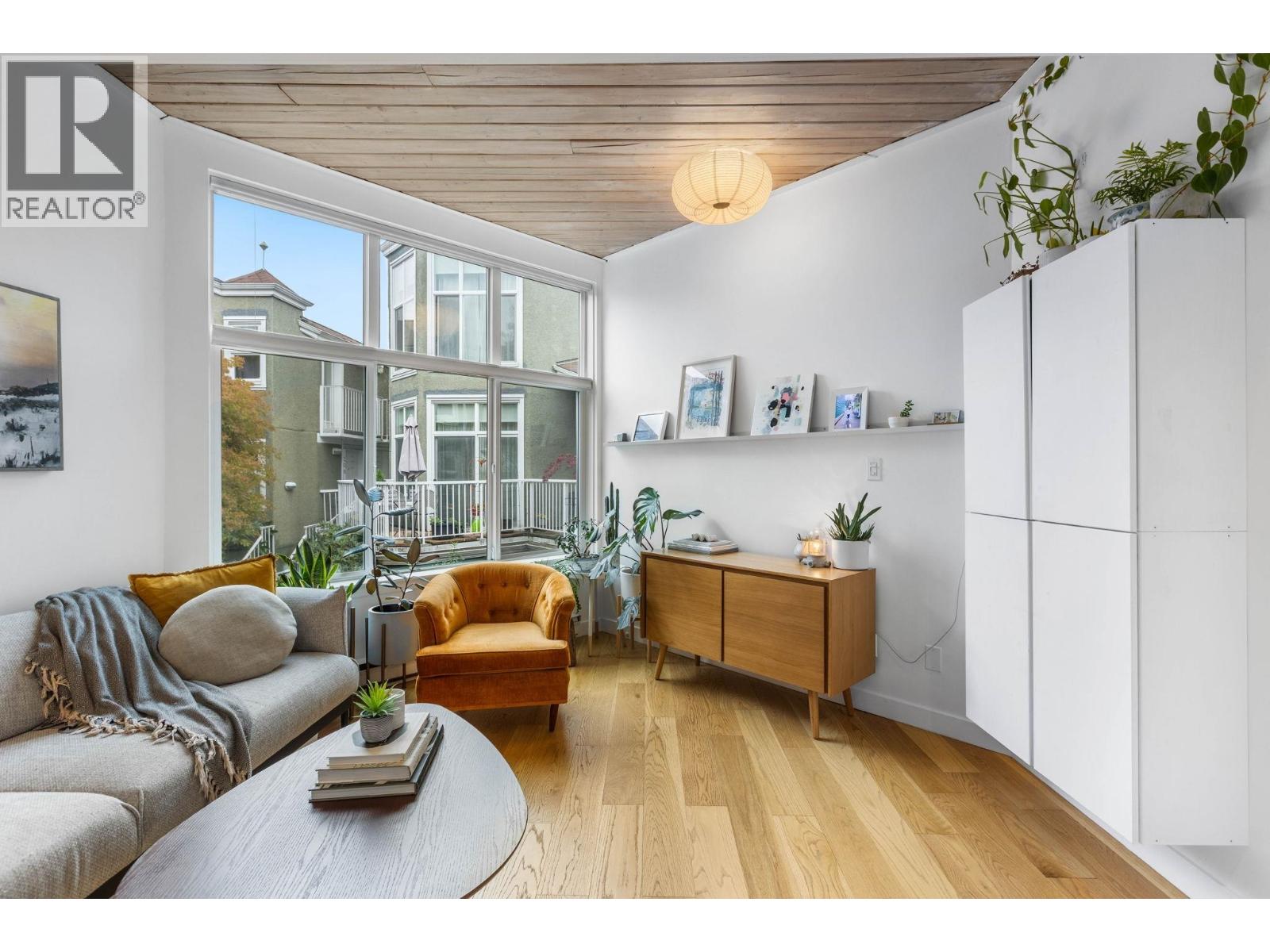 212 1045 W 8th Avenue, Vancouver, British Columbia  V6H 1C3 - Photo 2 - R3060074