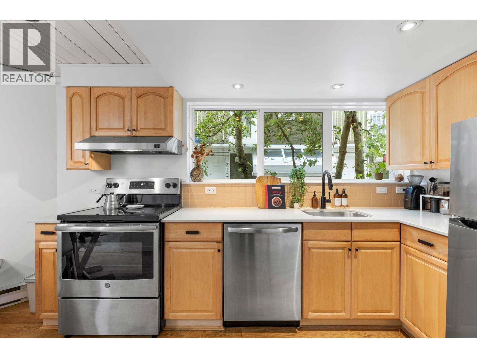 212 1045 W 8th Avenue, Vancouver, British Columbia  V6H 1C3 - Photo 9 - R3060074
