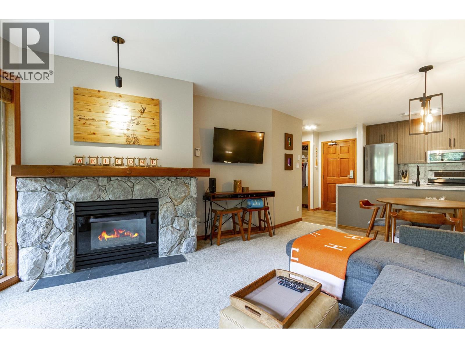 545 4800 Spearhead Drive, Whistler, British Columbia  V8E 1G1 - Photo 3 - R3060080