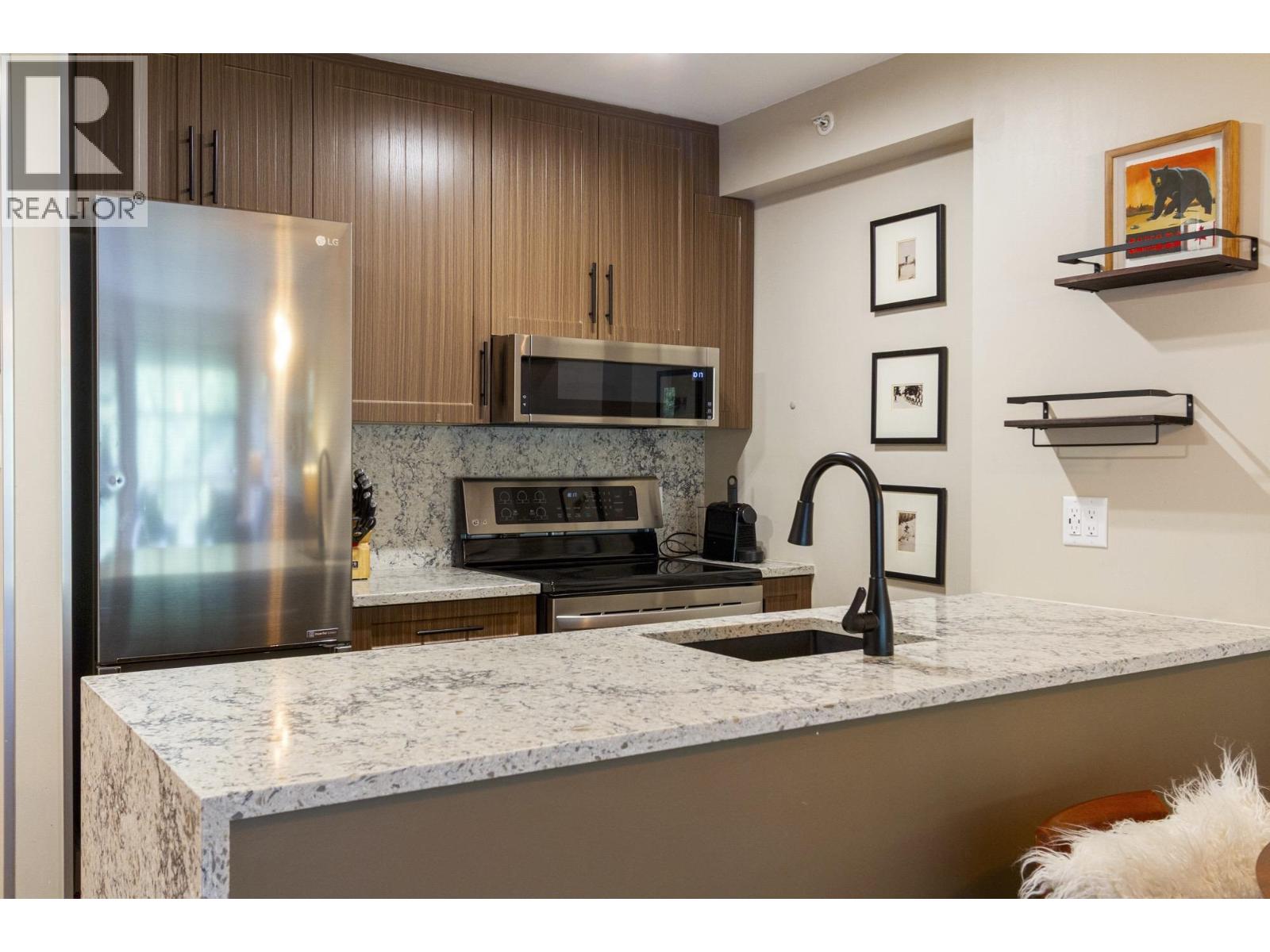 545 4800 Spearhead Drive, Whistler, British Columbia  V8E 1G1 - Photo 5 - R3060080