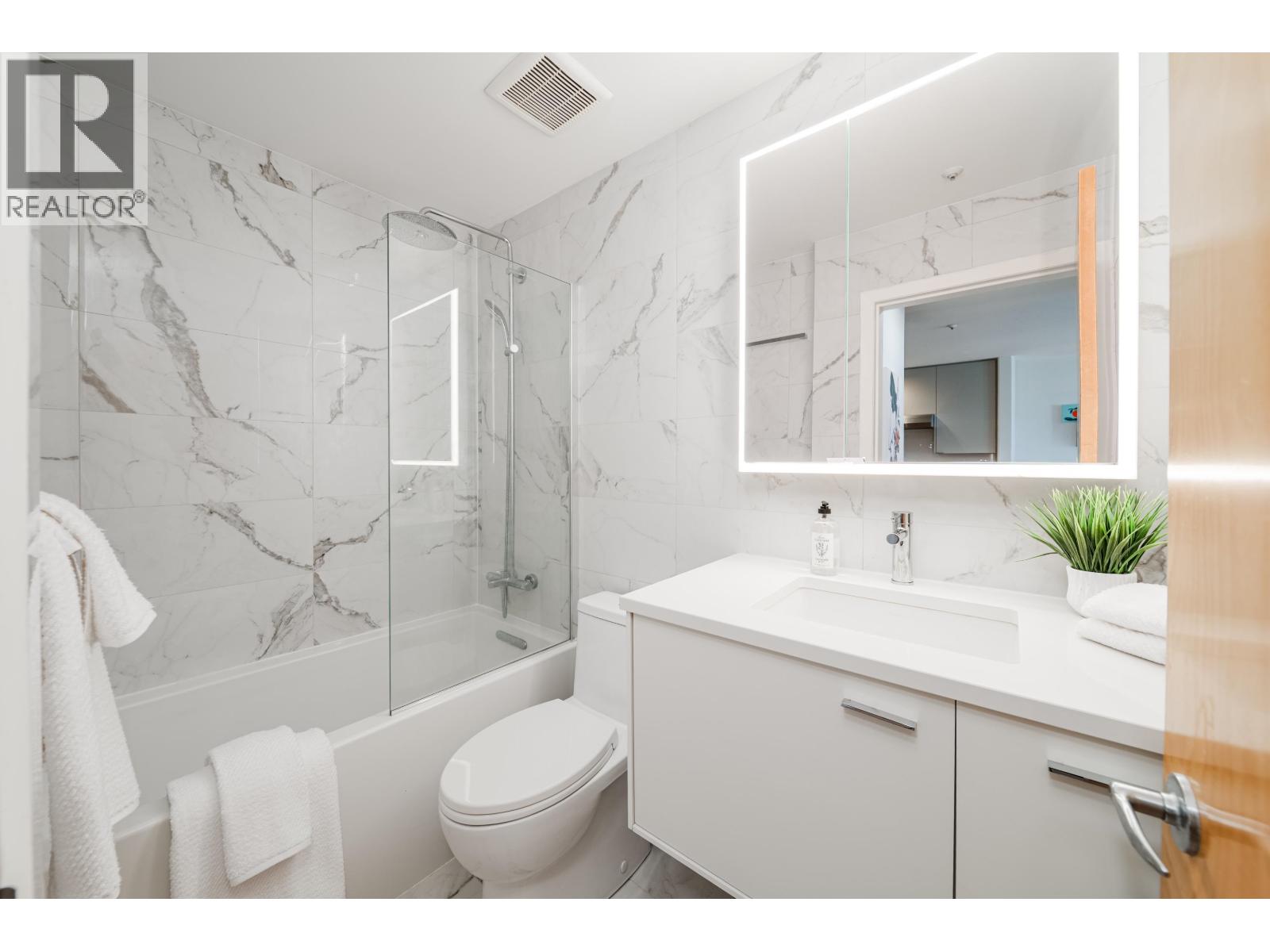 404 2688 Vine Street, Vancouver, British Columbia  V6K 4T6 - Photo 13 - R3060088