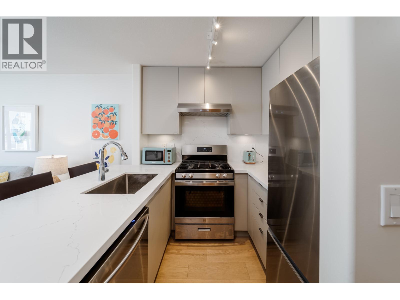 404 2688 Vine Street, Vancouver, British Columbia  V6K 4T6 - Photo 3 - R3060088
