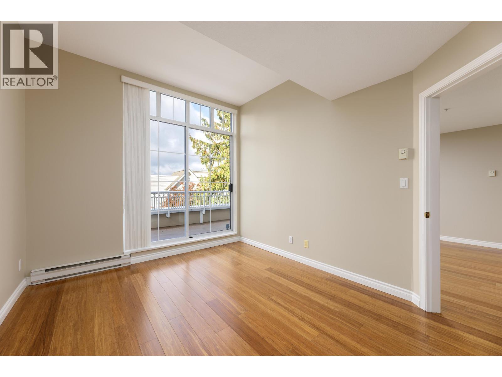 301 7117 Antrim Avenue, Burnaby, British Columbia  V5J 5K1 - Photo 12 - R3060091